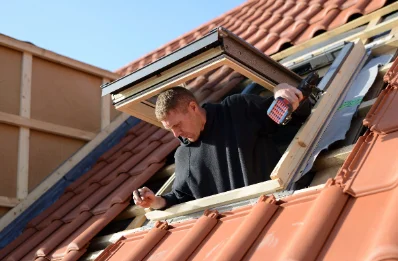 Pose de fenêtres de toit Velux à Montcet